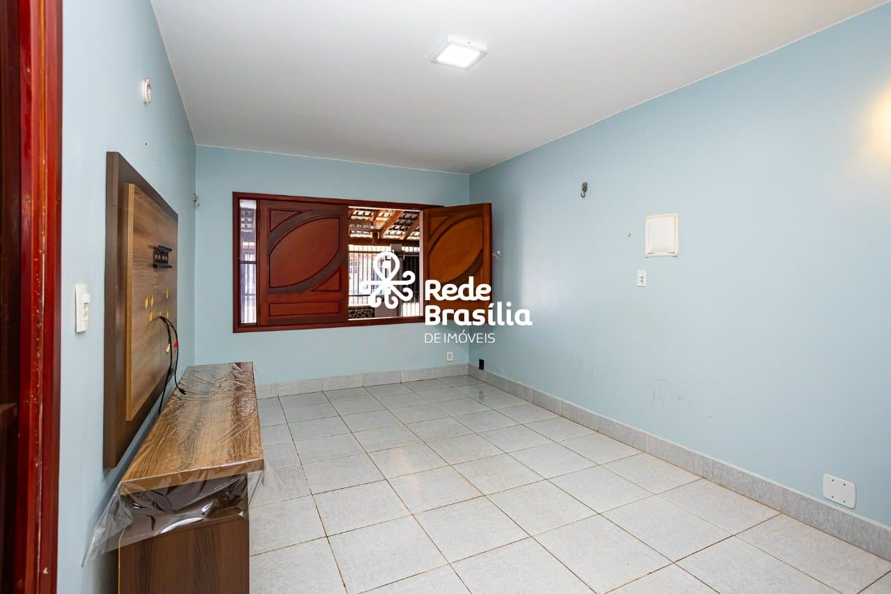 Imagem da propriedade UB1527 16